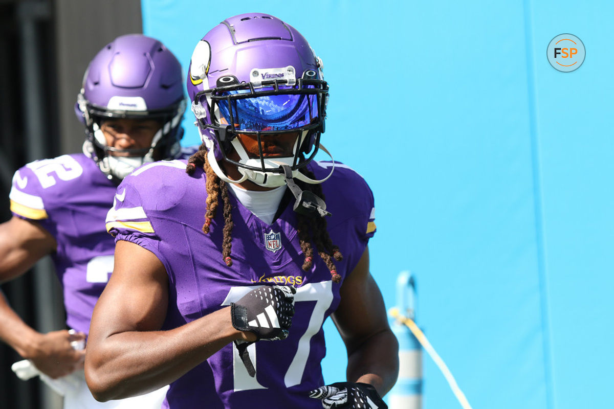 CHARLOTTE, NC - OCTOBER 01: Minnesota Vikings wide receiver K.J. Osborn (17) during an NFL football game between the Minnesota Vikings and the Carolina Panthers on October 1, 2023 at Bank of America Stadium in Charlotte, N.C. (Photo by John Byrum/Icon Sportswire)