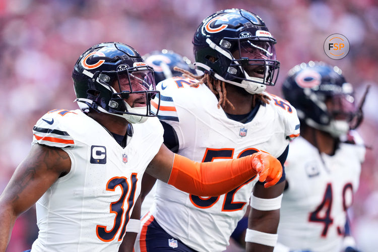 Nov 3, 2024; Glendale, Arizona, USA; Chicago Bears safety Kevin Byard III (31) celebrates his sack against the Arizona Cardinals during the first half at State Farm Stadium. Credit: Joe Camporeale-Imagn Images