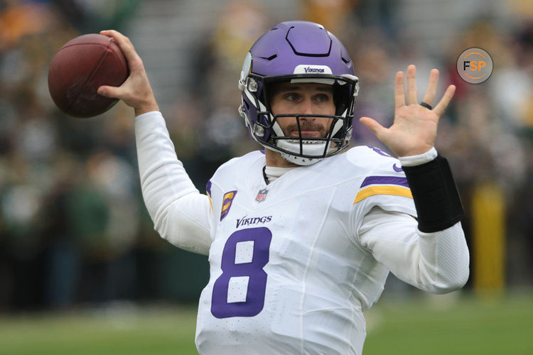 GREEN BAY, WI - OCTOBER 29: Minnesota Vikings quarterback Kirk Cousins (8) warms up during a game between the Green Bay Packers and the Minnesota Vikings on October 29, 2023 at Lambeau Field, in Green Bay, WI. (Photo by Larry Radloff/Icon Sportswire)