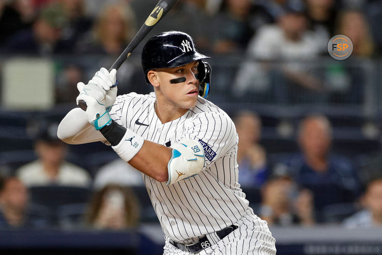 BRONX, NY - SEPTEMBER 22: New York Yankees right fielder Aaron Judge (99) waits for a pitch in the first inning during a regular season game between the Arizona Diamondbacks and New York Yankees on September 22, 2023 at Yankee Stadium in the Bronx, New York. (Photo by Brandon Sloter/Icon Sportswire)