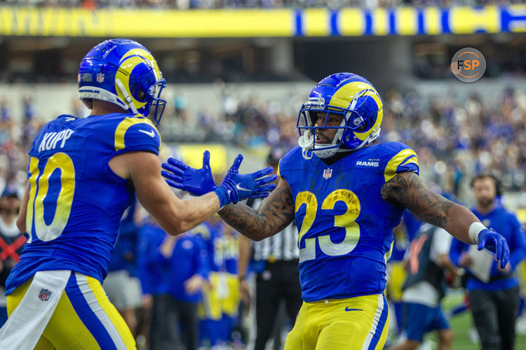 INGLEWOOD, CA - OCTOBER 15: Los Angeles Rams wide receiver Cooper Kupp (10) celebrates his touchdown with running back Kyren Williams (23) in the second half of an NFL football game between the Arizona Cardinals and Los Angeles Rams at SoFi Stadium, October 15, 2023, in Inglewood, California. (Photo by Tony Ding/Icon Sportswire) Tony Ding/Icon Sportswire ©Icon Sportswire