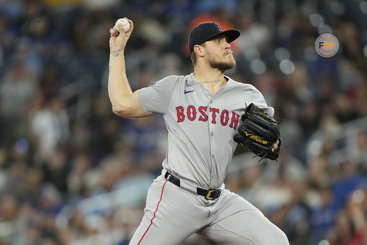 Sep 23, 2024; Toronto, Ontario, CAN; Boston Red Sox starting pitcher Tanner Houck (89) pitches to the Toronto Blue Jays during the first inning at Rogers Centre. Credit: John E. Sokolowski-Imagn Images