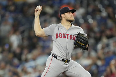 Sep 23, 2024; Toronto, Ontario, CAN; Boston Red Sox starting pitcher Tanner Houck (89) pitches to the Toronto Blue Jays during the first inning at Rogers Centre. Mandatory Credit: John E. Sokolowski-Imagn Images