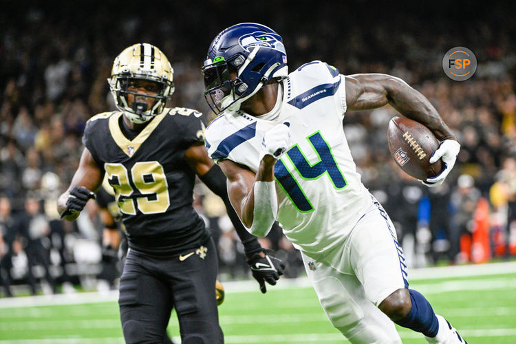 NEW ORLEANS, LA - OCTOBER 09: Seattle Seahawks wide receiver DK Metcalf (14) catches a first half touchdown reception during the football game between the Seattle Seahawks and New Orleans Saints at Caesars Superdome on October 9, 2022 in New Orleans, LA. (Photo by Ken Murray/Icon Sportswire)