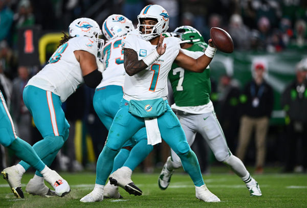 PHILADELPHIA, PA - OCTOBER 22: Miami Dolphins Quarterback Tua Tagovailoa (1) throws a pass in the second half during the game between the Miami Dolphins and Philadelphia Eagles on October 22, 2023 at Lincoln Financial Field in Philadelphia, PA. (Photo by Kyle Ross/Icon Sportswire)