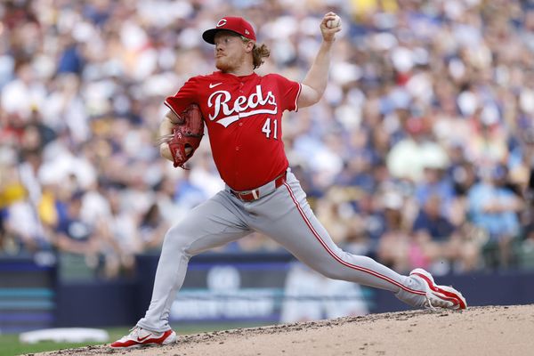 MILWAUKEE, WI - JUNE 15: Cincinnati Reds pitcher Andrew Abbott (41) delivers a pitch during an MLB game against the Milwaukee Brewers on June 15, 2024 at American Family Field in Milwaukee, Wisconsin. (Photo by Joe Robbins/Icon Sportswire)