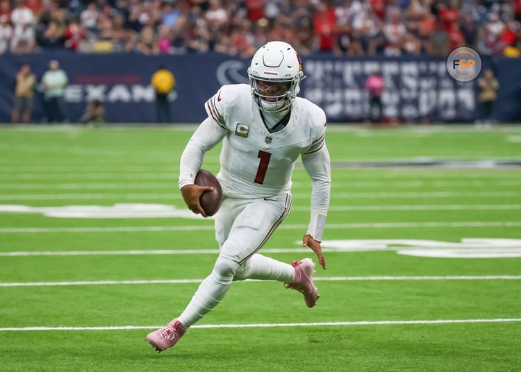 HOUSTON, TX - NOVEMBER 19:  Arizona Cardinals quarterback Kyler Murray (1) carries the ball in the third quarter during the NFL game between the Arizona Cardinals and Houston Texans on November 19, 2023 at NRG Stadium in Houston, Texas.  (Photo by Leslie Plaza Johnson/Icon Sportswire)