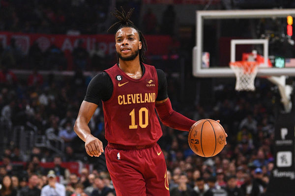 LOS ANGELES, CA - NOVEMBER 07: Cleveland Cavaliers Guard Darius Garland (10) dribbles up the court during a NBA game between the Cleveland Cavaliers and the Los Angeles Clippers on November 7, 2022 at Crypto.com Arena in Los Angeles, CA. (Photo by Brian Rothmuller/Icon Sportswire)