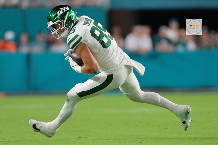 Sep 29, 2025; Miami Gardens, Florida, USA; New York Jets tight end Mason Taylor (85) makes a catch against the Miami Dolphins during the first half at Hard Rock Stadium. Credit: Sam Navarro-Imagn Images