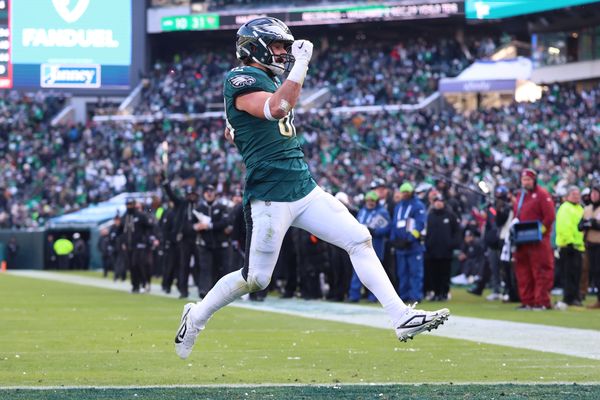 Dec 14, 2025; Philadelphia, Pennsylvania, USA; Philadelphia Eagles tight end Dallas Goedert (88) scores a touchdown during the third quarter against the Las Vegas Raiders at Lincoln Financial Field. Mandatory Credit: Bill Streicher-Imagn Images