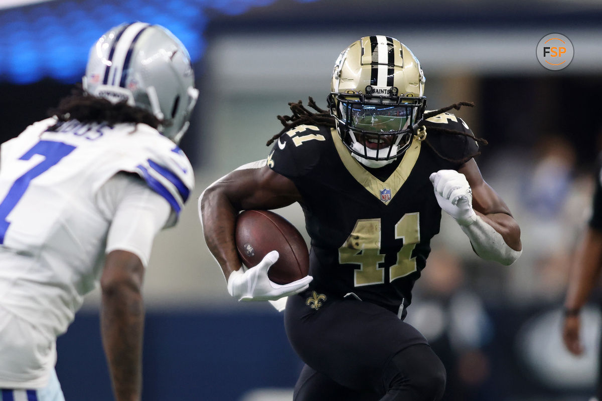 Sep 15, 2024; Arlington, Texas, USA; New Orleans Saints running back Alvin Kamara (41) runs against the Dallas Cowboys in the second half at AT&T Stadium. Credit: Tim Heitman-Imagn Images