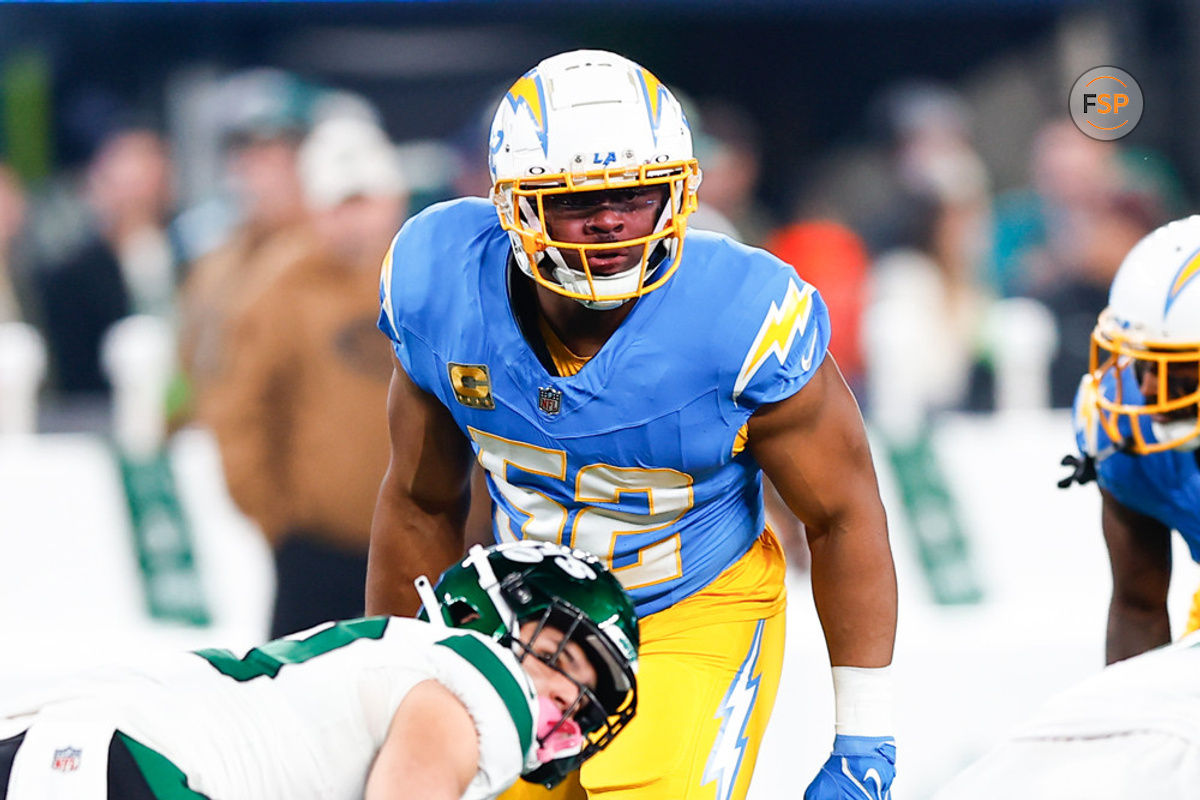 EAST RUTHERFORD, NJ - NOVEMBER 06:  Khalil Mack #52 of the Los Angeles Chargers during the game against the New York Jets on November 6, 2023 at MetLife Stadium in East Rutherford, New Jersey.   (Photo by Rich Graessle/Icon Sportswire)