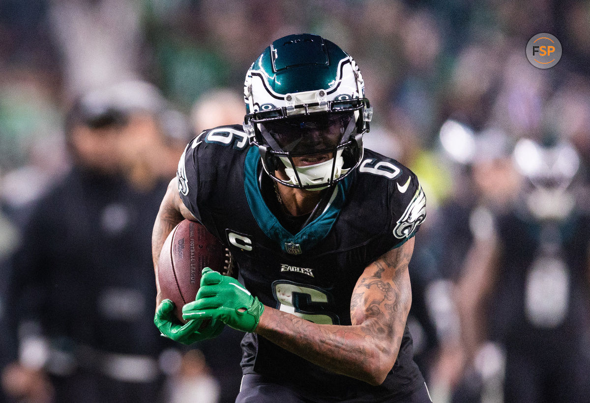 Dec 25, 2023; Philadelphia, Pennsylvania, USA; Philadelphia Eagles wide receiver DeVonta Smith (6) runs with the ball after a catch against the New York Giants during the second quarter at Lincoln Financial Field. Credit: Bill Streicher-USA TODAY Sports