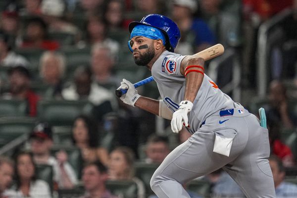 Sep 10, 2025; Cumberland, Georgia, USA; Chicago Cubs third baseman Willi Castro (1) singles against the Atlanta Braves during the sixth inning at Truist Park. Mandatory Credit: Dale Zanine-Imagn Images
