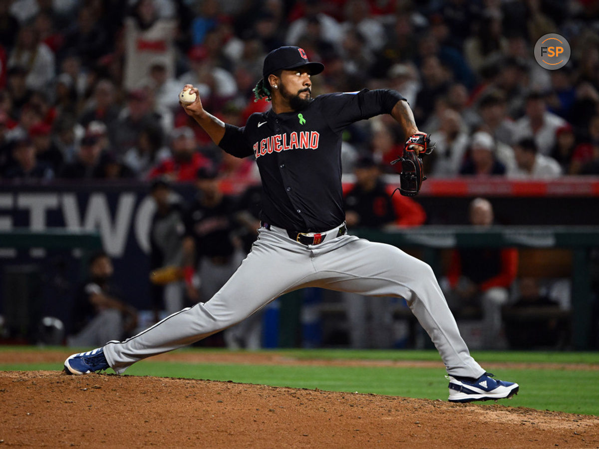 ANAHEIM, CA - MAY 25: Cleveland Guardians pitcher Emmanuel Clase (48) pitching during an MLB baseball game against the Los Angeles Angels played on May 25, 2024 at Angel Stadium in Anaheim, CA. (Photo by John Cordes/Icon Sportswire)