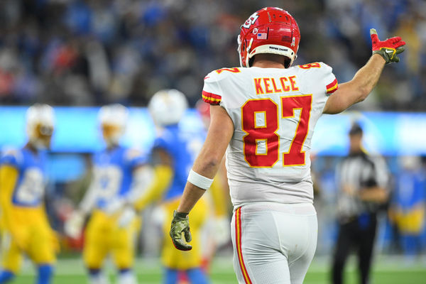 INGLEWOOD, CA - NOVEMBER 20: Kansas City Chiefs tight end Travis Kelce (87) signals first down during the NFL regular season game between the Kansas City Chiefs and the Los Angeles Chargers on November 20, 2022, at SoFi Stadium in Inglewood, CA. (Photo by Brian Rothmuller/Icon Sportswire)