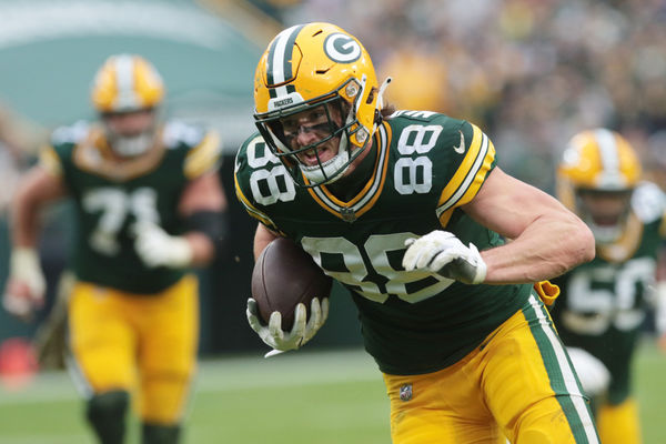 GREEN BAY, WI - NOVEMBER 05: Green Bay Packers tight end Luke Musgrave (88) runs into the end zone during a game between the Green Bay Packers and the Los Angeles Rams at Lambeau Field on November 5, 2023 in Green Bay, WI. (Photo by Larry Radloff/Icon Sportswire)