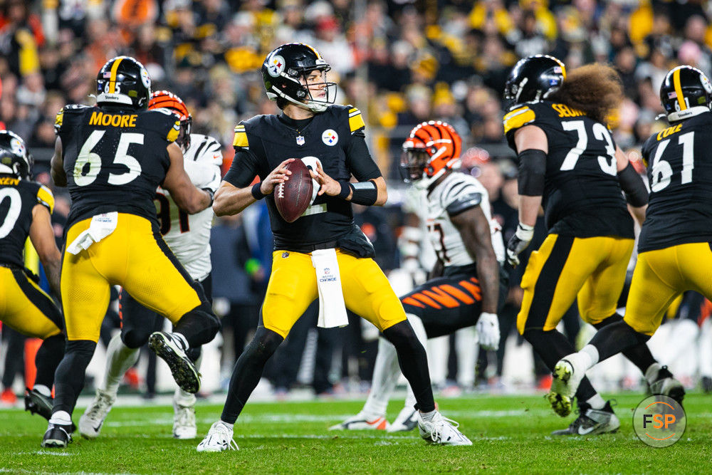 PITTSBURGH, PA - DECEMBER 23: Pittsburgh Steelers quarterback Mason Rudolph (2) looks to pass during the regular season NFL football game between the Cincinnati Bengals and Pittsburgh Steelers on December 23, 2023 at Acrisure Stadium in Pittsburgh, PA. (Photo by Mark Alberti/Icon Sportswire)