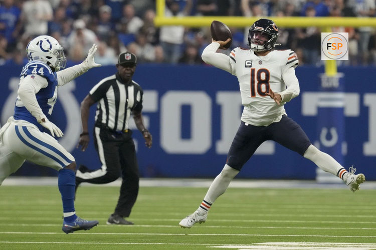 Sep 22, 2024; Indianapolis, Indiana, USA; Indianapolis Colts linebacker Zaire Franklin (44) pressures Chicago Bears quarterback Caleb Williams (18) on  during a game against the Chicago Bears at Lucas Oil Stadium. Credit: Christine Tannous USA TODAY Network via Imagn Images