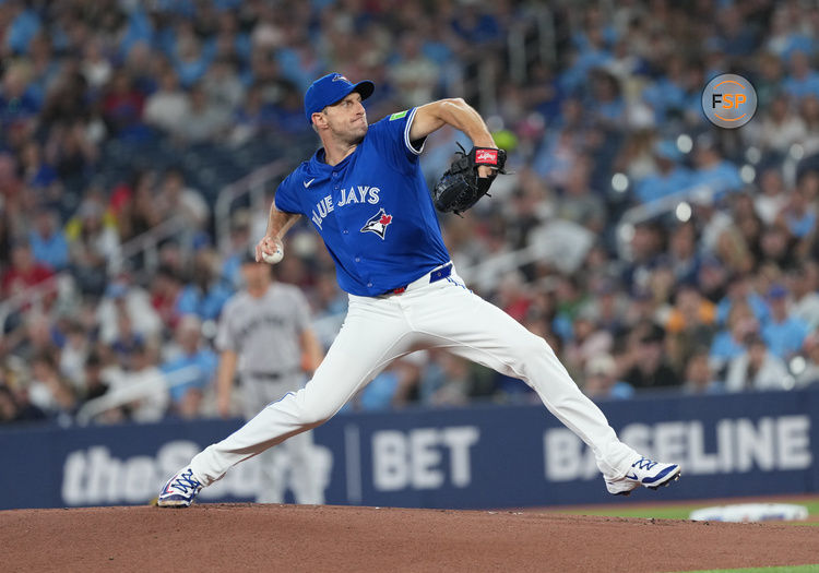 Jun 30, 2025; Toronto, Ontario, CAN; Toronto Blue Jays starting pitcher Max Scherzer (31) throws a pitch against the New York Yankees during the first inning at Rogers Centre. Credit: Nick Turchiaro-Imagn Images