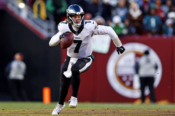 Dec 22, 2024; Landover, Maryland, USA; Philadelphia Eagles quarterback Kenny Pickett (7) runs the ball during the fourth quarter against the Washington Commanders at Northwest Stadium. Mandatory Credit: Peter Casey-Imagn Images