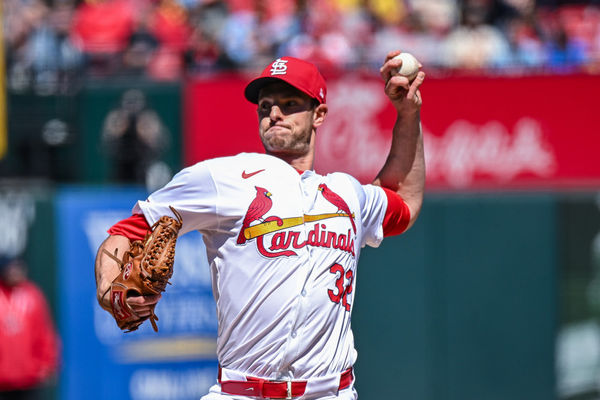 ST. LOUIS, MO - Apr 6: St. Louis Cardinals pitcher Steven Matz (32) throws a pitch during a game between the Miami Marlins and the St. Louis Cardinals on Saturday April 6, 2024, at Busch Stadium in St. Louis MO (Photo by Rick Ulreich/Icon Sportswire)