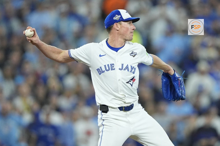 Nov 1, 2025; Toronto, Ontario, CAN; Toronto Blue Jays pitcher Chris Bassitt (40) throws to second for an out against Los Angeles Dodgers third baseman Max Muncy (13) in the sixth inning during game seven of the 2025 MLB World Series at Rogers Centre. Credit: John E. Sokolowski-Imagn Images