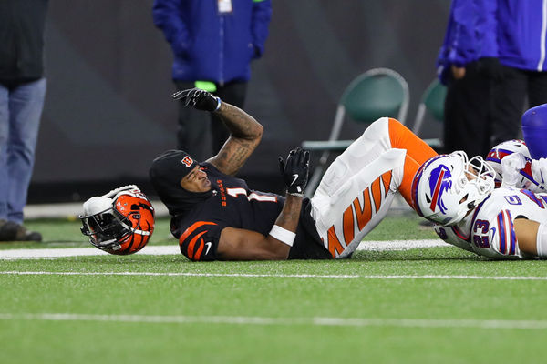 CINCINNATI, OH - NOVEMBER 05: Cincinnati Bengals wide receiver Ja'Marr Chase (1) loses his helmet after hitting the turf while attempting to catch a pass during the game against the Buffalo Bills and the Cincinnati Bengals on November 5, 2023, at Paycor Stadium in Cincinnati, OH. (Photo by Ian Johnson/Icon Sportswire)