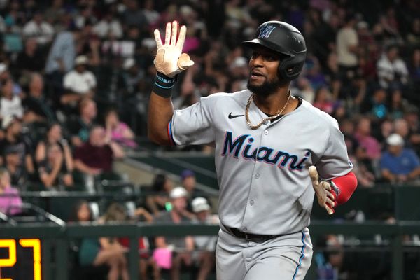Jun 27, 2025; Phoenix, Arizona, USA; Miami Marlins second base Otto Lopez (6) celebrates after hitting a two run home run against the Arizona Diamondbacks in the ninth inning at Chase Field. Mandatory Credit: Rick Scuteri-Imagn Images