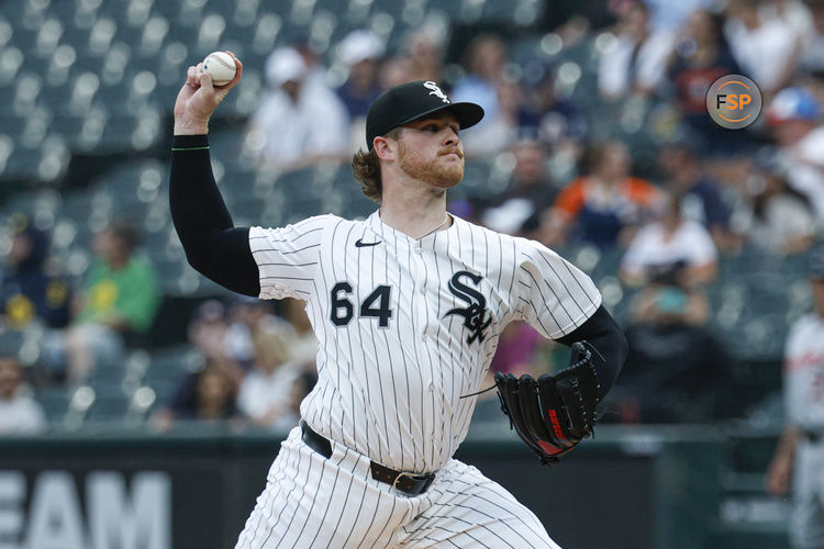 Jun 3, 2025; Chicago, Illinois, USA; Chicago White Sox starting pitcher Shane Smith (64) delivers a pitch against the Detroit Tigers during the first inning at Rate Field. Credit: Kamil Krzaczynski-Imagn Images