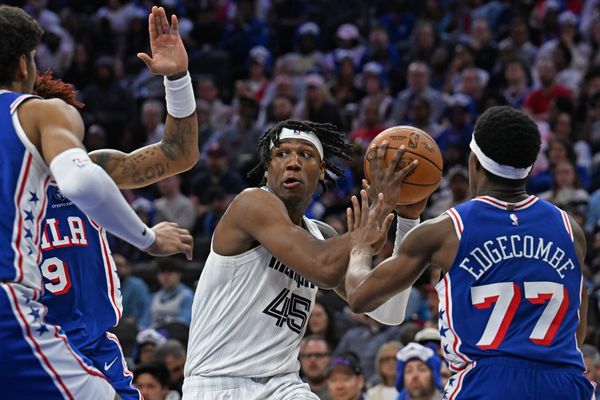 Mar 10, 2026; Philadelphia, Pennsylvania, USA; Memphis Grizzlies forward GG Jackson (45) looks to pass the ball against the Philadelphia 76ers during the first half at Xfinity Mobile Arena. Mandatory Credit: Eric Hartline-Imagn Images