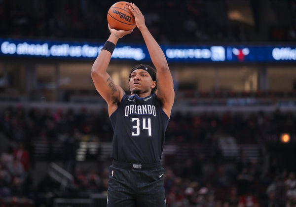 CHICAGO, IL - FEBRUARY 13: Orlando Magic Center Wendell Carter Jr. (34) shoots a 3-point basket during a NBA game between the Orlando  Magic and the Chicago Bulls on February 13, 2023 at the United Center in Chicago, IL. (Photo by Melissa Tamez/Icon Sportswire)
