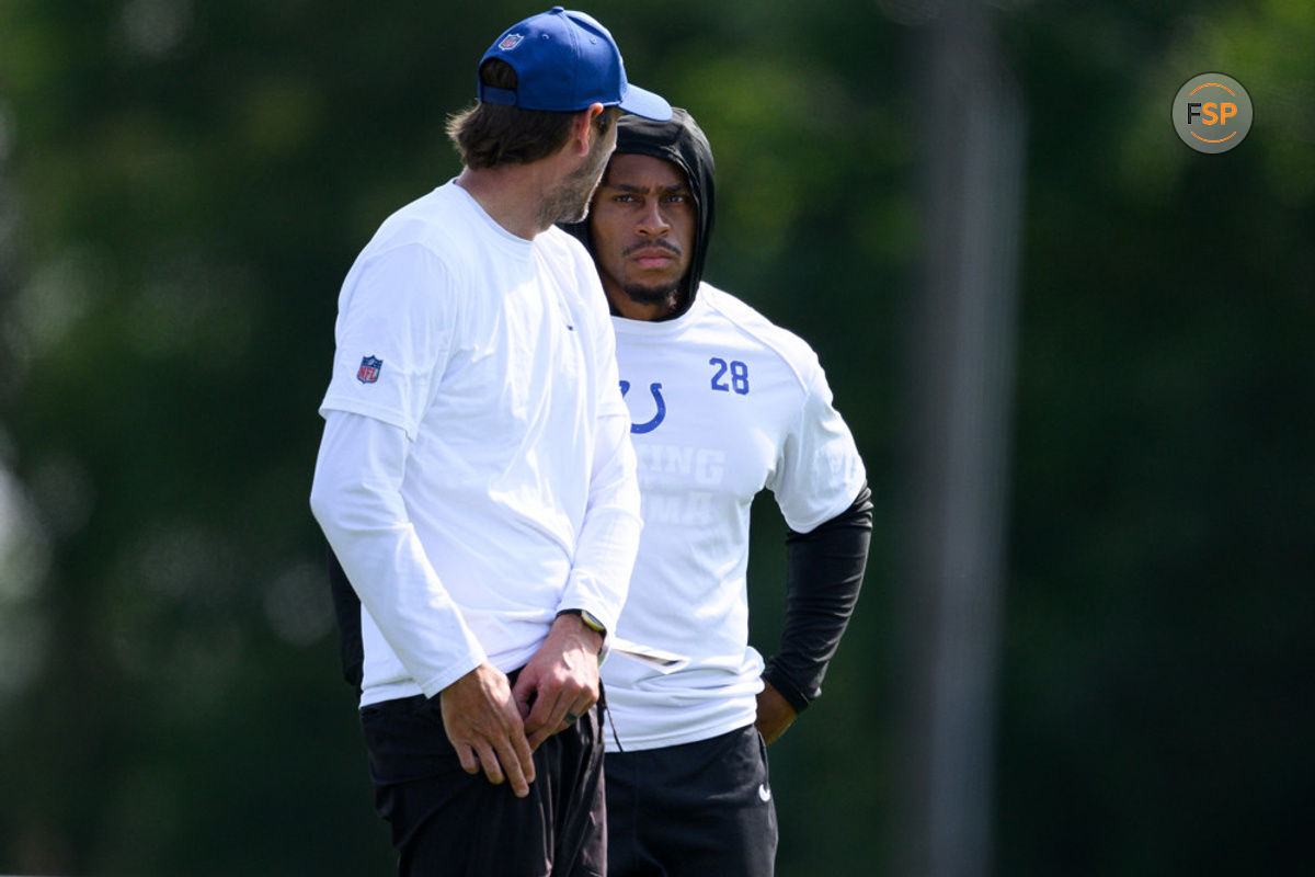 WESTFIELD, IN - AUGUST 01: Indianapolis Colts head coach Shane Steichen and Indianapolis Colts running back Jonathan Taylor (28) talk on the sidelines during the Indianapolis Colts Training Camp on August 1, 2023 at the Grand Park Sports Campus in Westfield, IN. (Photo by Zach Bolinger/Icon Sportswire)