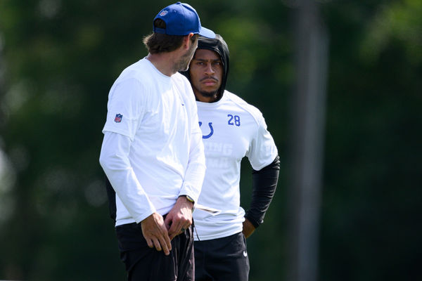 WESTFIELD, IN - AUGUST 01: Indianapolis Colts head coach Shane Steichen and Indianapolis Colts running back Jonathan Taylor (28) talk on the sidelines during the Indianapolis Colts Training Camp on August 1, 2023 at the Grand Park Sports Campus in Westfield, IN. (Photo by Zach Bolinger/Icon Sportswire)