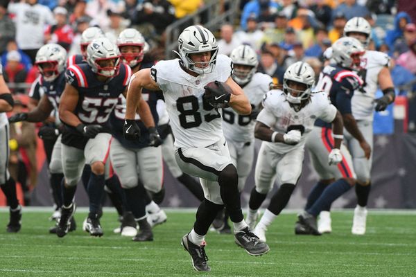 Sep 7, 2025; Foxborough, Massachusetts, USA; Las Vegas Raiders tight end Brock Bowers (89) makes a catch against the New England Patriots during the second half at Gillette Stadium. Mandatory Credit: Bob DeChiara-Imagn Images