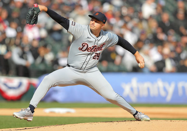 CHICAGO, IL - MARCH 28: Tarik Skubal #29 of the Detroit Tigers delivers a pitch during the first inning against the Chicago White Sox at Guaranteed Rate Field on March 28, 2024 in Chicago, Illinois. (Photo by Melissa Tamez/Icon Sportswire)