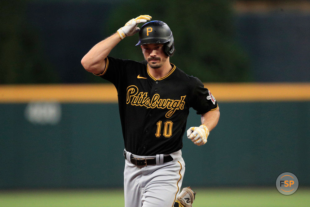 ATLANTA, GA - SEPTEMBER 09: Pittsburgh Pirates left fielder Bryan Reynolds #10 reacts after hitting a home run during the MLB game between the Pittsburg Pirates and the Atlanta Braves on September 09, 2023 at TRUIST Park in Atlanta, GA. (Photo by Jeff Robinson/Icon Sportswire)