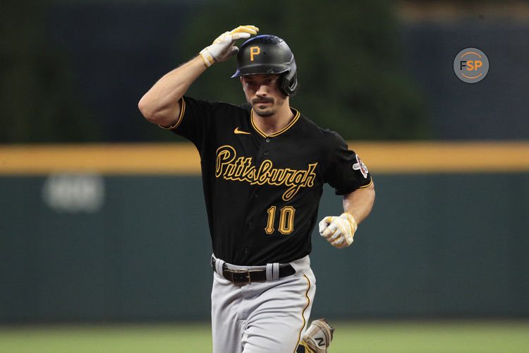 ATLANTA, GA - SEPTEMBER 09: Pittsburgh Pirates left fielder Bryan Reynolds #10 reacts after hitting a home run during the MLB game between the Pittsburg Pirates and the Atlanta Braves on September 09, 2023 at TRUIST Park in Atlanta, GA. (Photo by Jeff Robinson/Icon Sportswire)