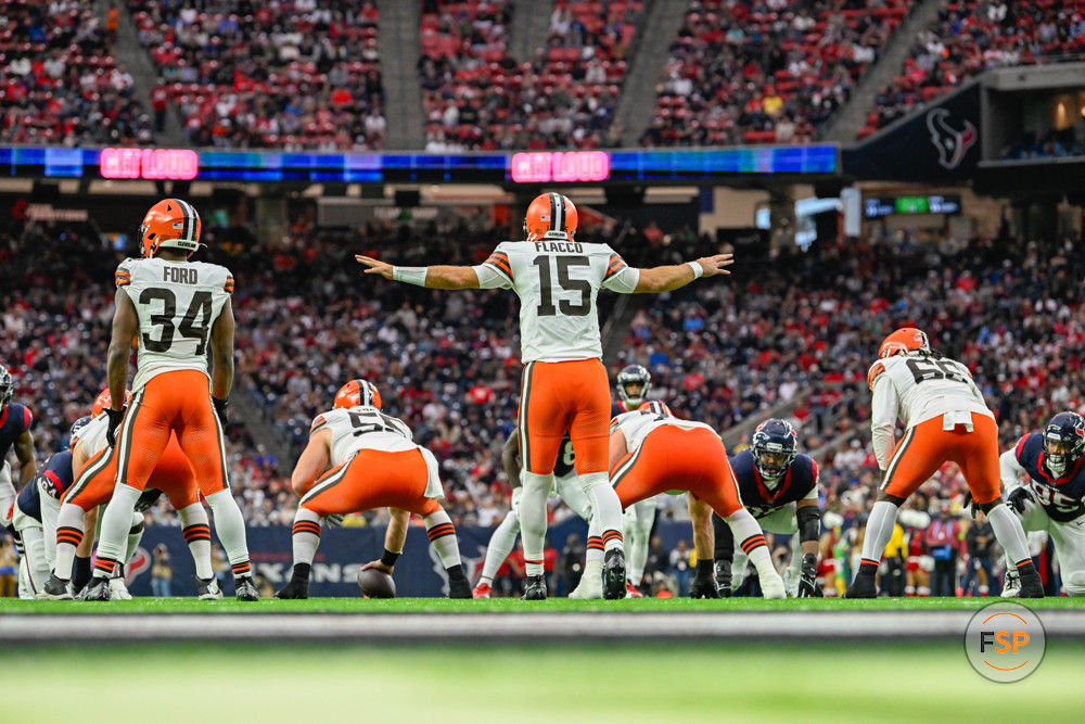 HOUSTON, TX - DECEMBER 24: Cleveland Browns quarterback Joe Flacco (15) changes the play at the line of scrimmage during the football game between the Cleveland Browns and Houston Texans at NRG Stadium on December 24, 2023 in Houston, Texas. (Photo by Ken Murray/Icon Sportswire)
