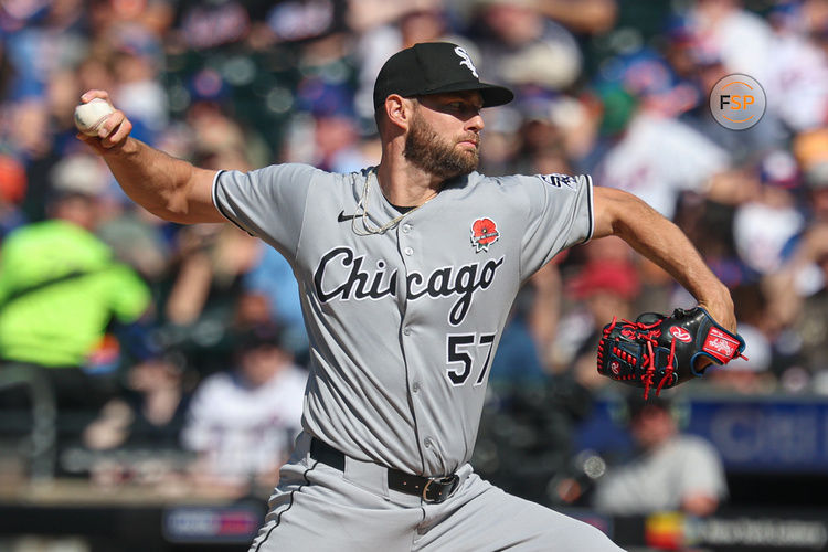 May 26, 2025; New York City, New York, USA; Chicago White Sox starting pitcher Adrian Houser (57) delivers a pitch during the first inning against the New York Mets at Citi Field. Credit: Vincent Carchietta-Imagn Images