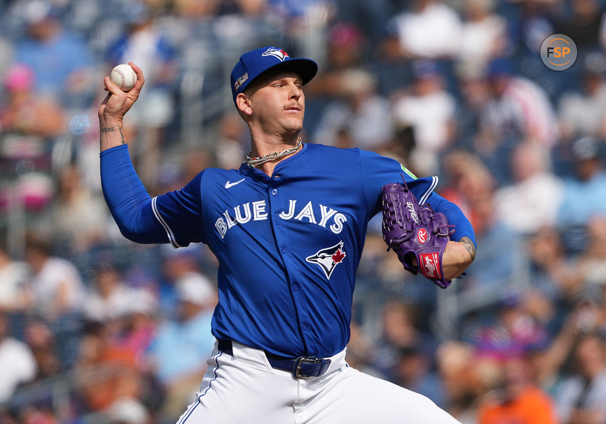 Sep 11, 2024; Toronto, Ontario, CAN; Toronto Blue Jays starting pitcher Bowden Francis (44) throws a pitch against the New York Mets during the first inning at Rogers Centre. Credit: Nick Turchiaro-Imagn Images