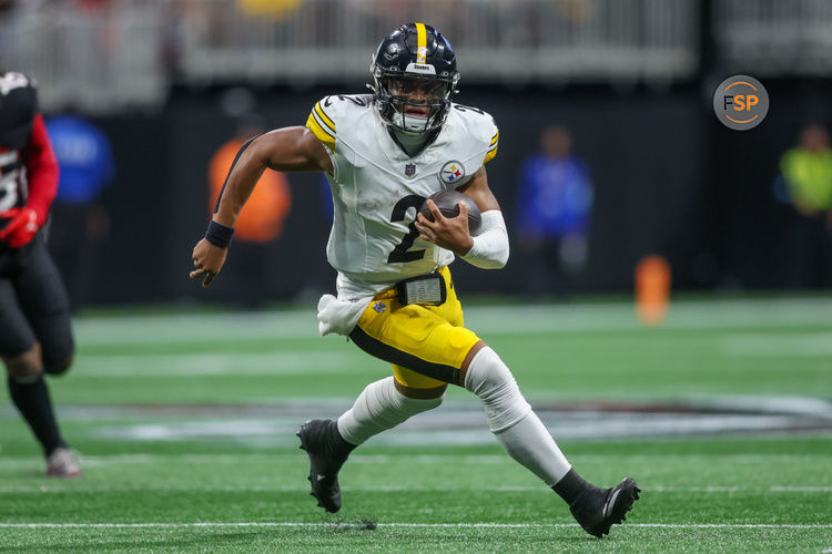 Sep 8, 2024; Atlanta, Georgia, USA; Pittsburgh Steelers quarterback Justin Fields (2) runs the ball against the Atlanta Falcons in the third quarter at Mercedes-Benz Stadium. Credit: Brett Davis-Imagn Images