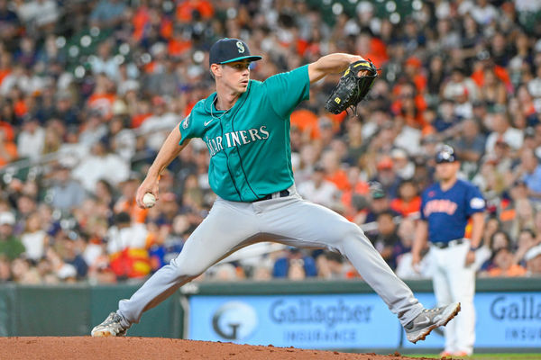 HOUSTON, TX - AUGUST 20: Seattle Mariners starting pitcher Emerson Hancock (62) delivers a pitch during during the baseball game between the Seattle Mariners and Houston Astros at Minute Maid Park on August 20, 2023, in Houston, Texas. (Photo by Ken Murray/Icon Sportswire)