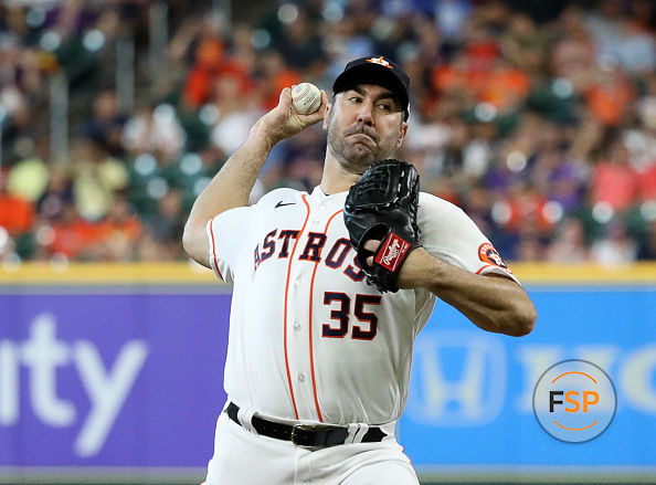 HOUSTON, TEXAS - JUNE 18: Justin Verlander #35 of the Houston Astros pitches in the first inning against the Chicago White Sox at Minute Maid Park on June 18, 2022 in Houston, Texas. (Photo by Bob Levey/Getty Images)