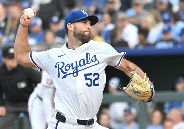 KANSAS CITY, MO - MAY 04: Kansas City Royals pitcher Michael Wacha (52) pitches in the first inning during a MLB game between the Texas Rangers and the Kansas City Royals on May 04, 2024, at Kauffman Stadium, Kansas City, MO. (Photo by Keith Gillett/Icon Sportswire)