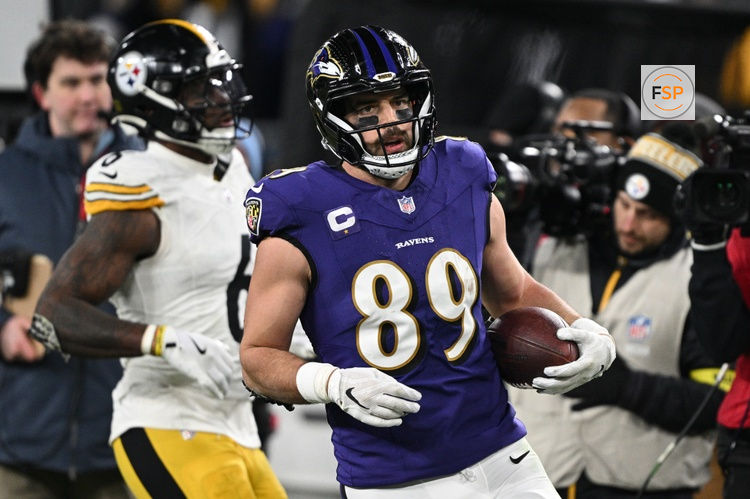 Jan 11, 2025; Baltimore, Maryland, USA; Baltimore Ravens tight end Mark Andrews (89) against the Pittsburgh Steelers in the second quarter in an AFC wild card game at M&T Bank Stadium. Credit: Tommy Gilligan-Imagn Images