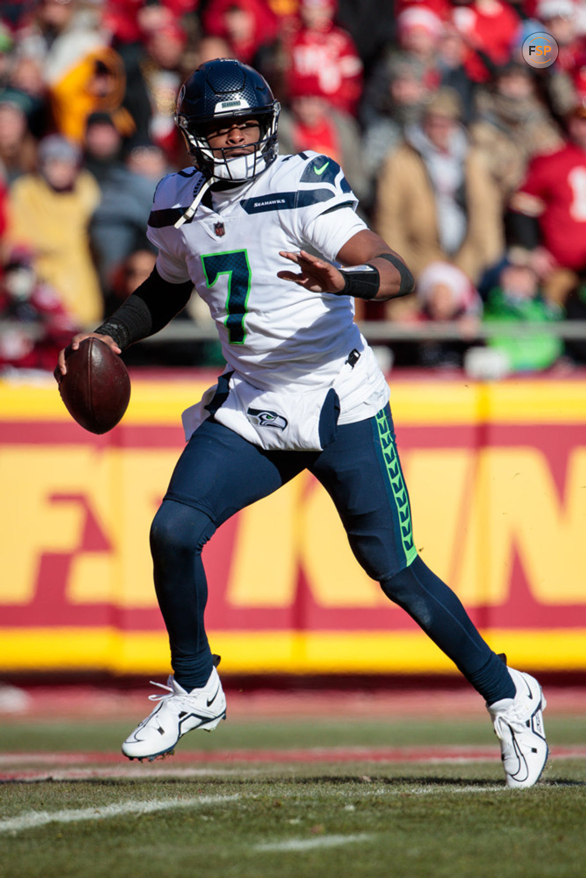 KANSAS CITY, MO - DECEMBER 24: Seattle Seahawks quarterback Geno Smith (7) looks to pass against the Kansas City Chiefs on December 24th, 2022 at GEHA Field at Arrowhead Stadium in Kansas City Missouri. (Photo by William Purnell/Icon Sportswire)