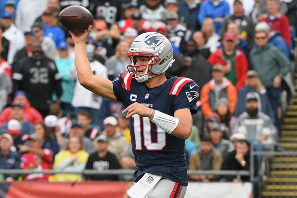 Sep 7, 2025; Foxborough, Massachusetts, USA; New England Patriots quarterback Drake Maye (10) passes the ball against the Las Vegas Raiders during the first half at Gillette Stadium. Mandatory Credit: Bob DeChiara-Imagn Images