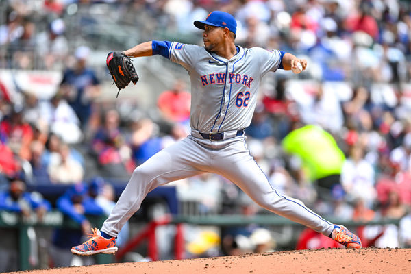 ATLANTA, GA – APRIL 11:  New York pitcher Jose Quintana (62) throws a pitch during the MLB game between the New York Mets and the Atlanta Braves on April 11th, 2024 at Truist Park in Atlanta, GA. (Photo by Rich von Biberstein/Icon Sportswire)