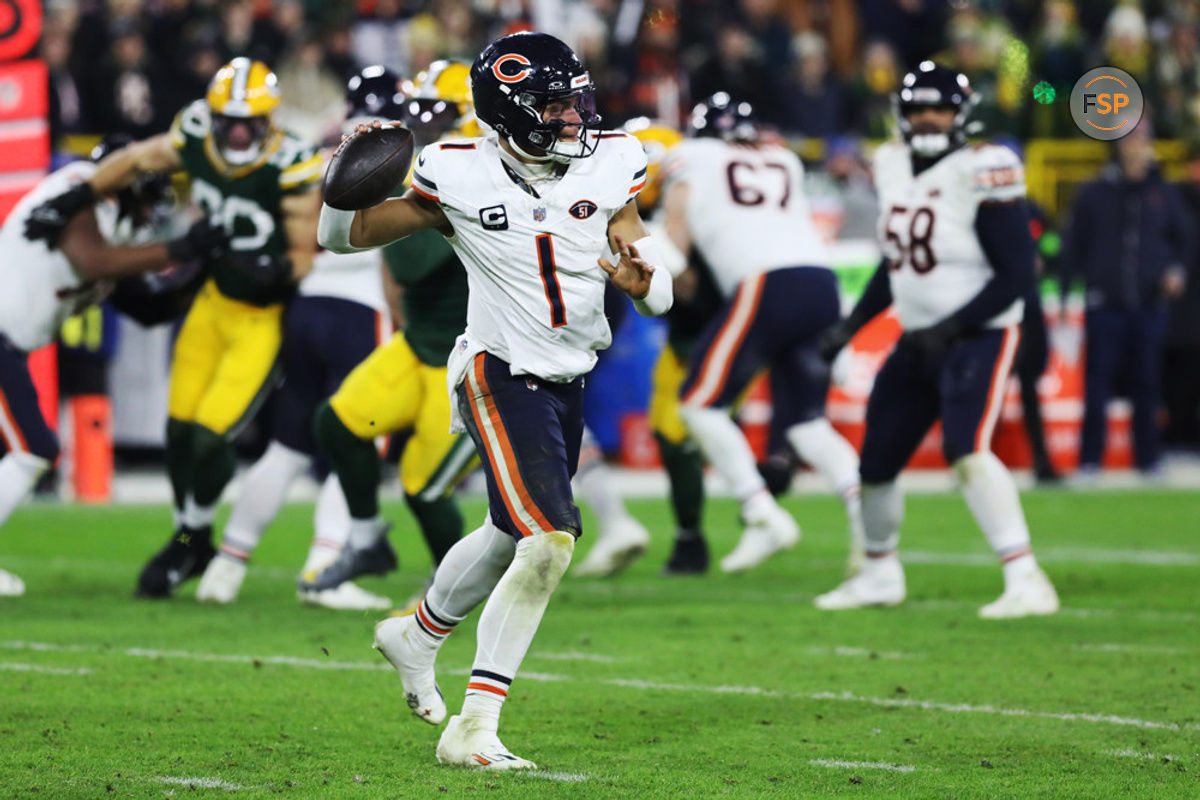 GREEN BAY, WI - JANUARY 07: Chicago Bears quarterback Justin Fields (1) passes during a game between the Green Bay Packers and the Chicago Bears at Lambeau Field on January 7, 2024 in Green Bay, WI. (Photo by Larry Radloff/Icon Sportswire)